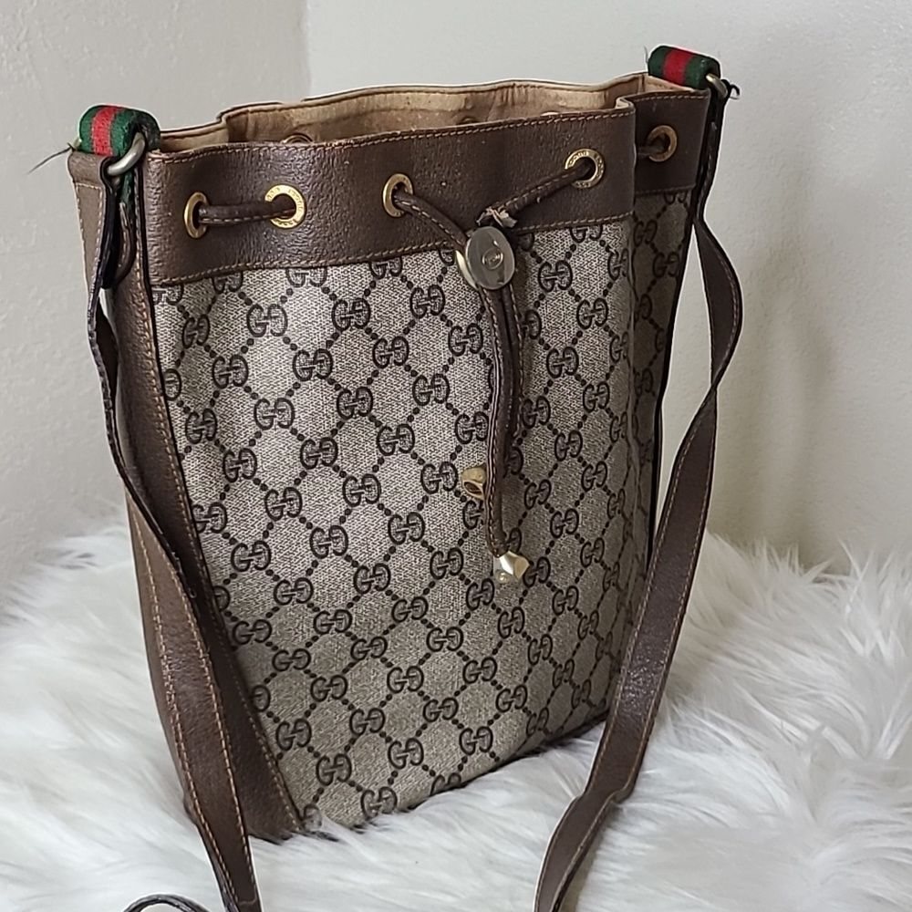 💯 Authentic Gucci Bucket Bag 🍀 - Picture 3 of 14